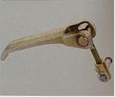 517 mm dry-bulk tanker manhole cover — Quick-opening lever detail.